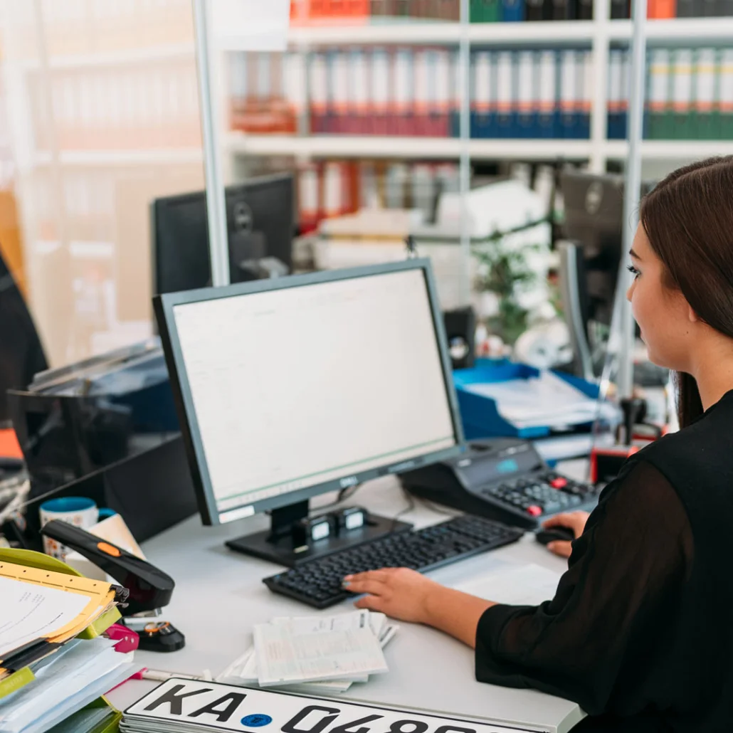 Stellenanzeige Bürokaufmann am PC